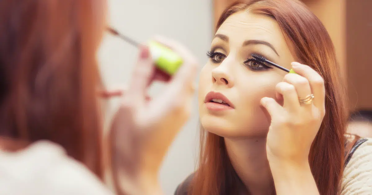 Λάθη στο Μακιγιάζ που Πρέπει να Αποφεύγεις Όσο Μεγαλώνεις