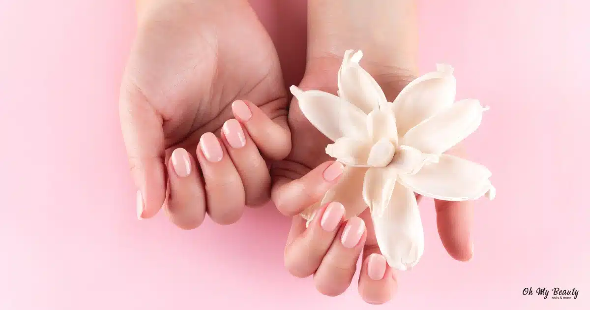 50 Σχέδια για Ανοιξιάτικα νύχια 2023