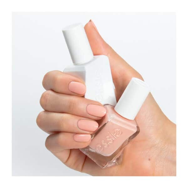 Essie gel couture spool me over xr20