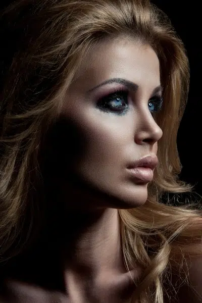 Τολμηρό βραδινό μακιγιάζ, smokey eyes | Ohmybeauty Τολμηρό βραδινό μακιγιάζ, smokey eyes