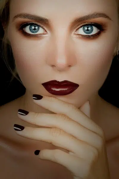 Βραδινό μακιγιάζ γήινα χρώματα | Ohmybeauty Βραδινό μακιγιάζ γήινα χρώματα