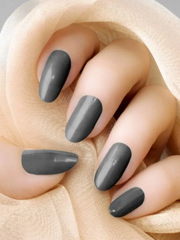 Χρώμα νυχιών: Τι χρώμα να βάψω τα νύχια μου; gkri xeimwniatika