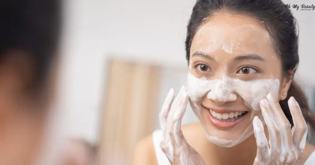 Καθαρισμός προσώπου - Οι 5 τρόποι Καθαρισμός προσώπου με Gel ή Υγρό/Αφρό