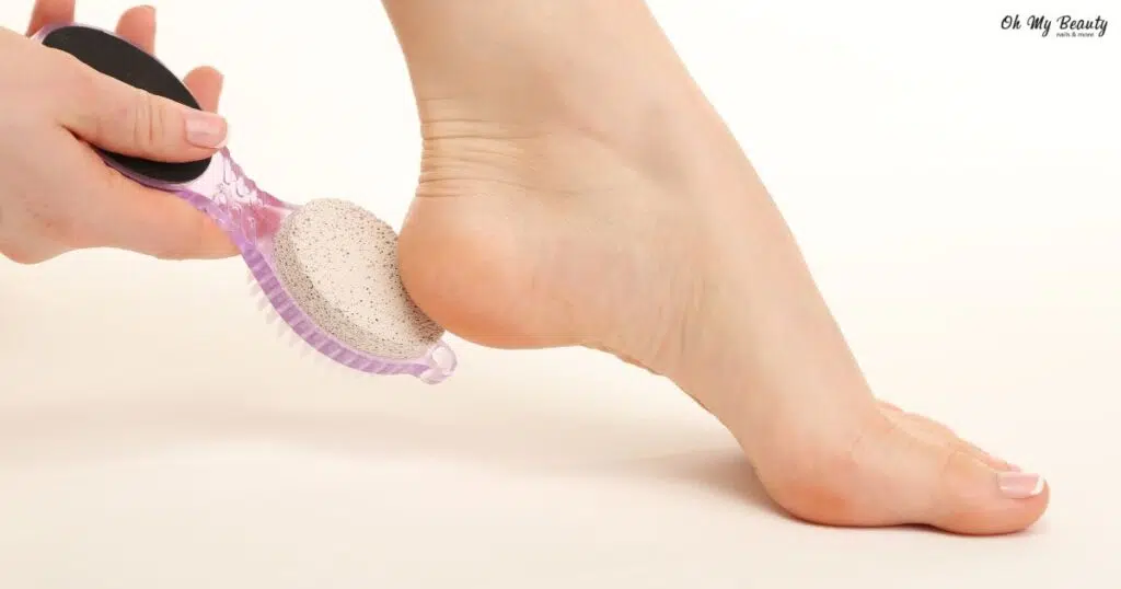 Πεντικιούρ στο Σπίτι σε 7 Βήματα Αφαίρεση πετσάκια νύχια ποδιών σπίτι