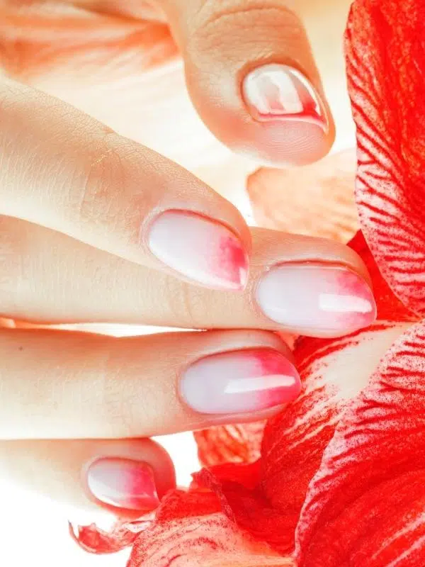 Όμπρε νύχια 15 Σχέδια & Πώς γίνεται nyxia ombre kokkino leuko