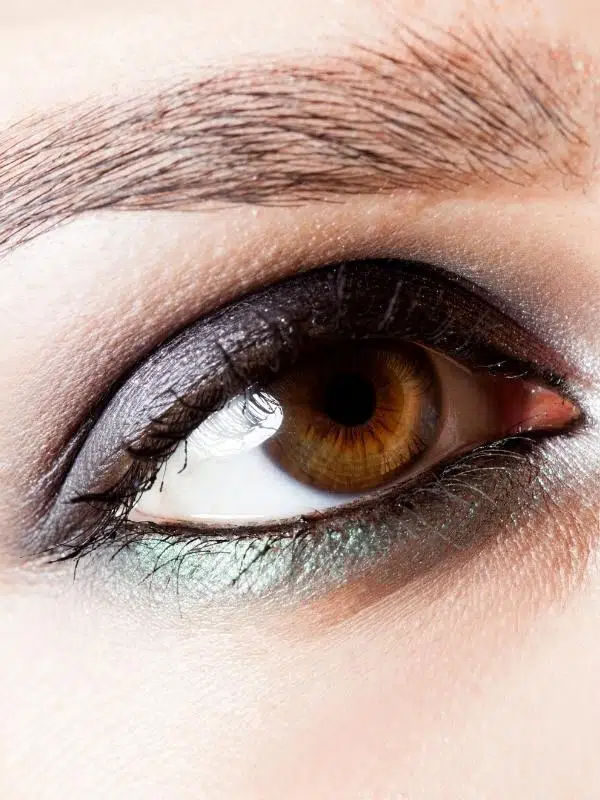 gri prasino makigiaz gia kastana matia