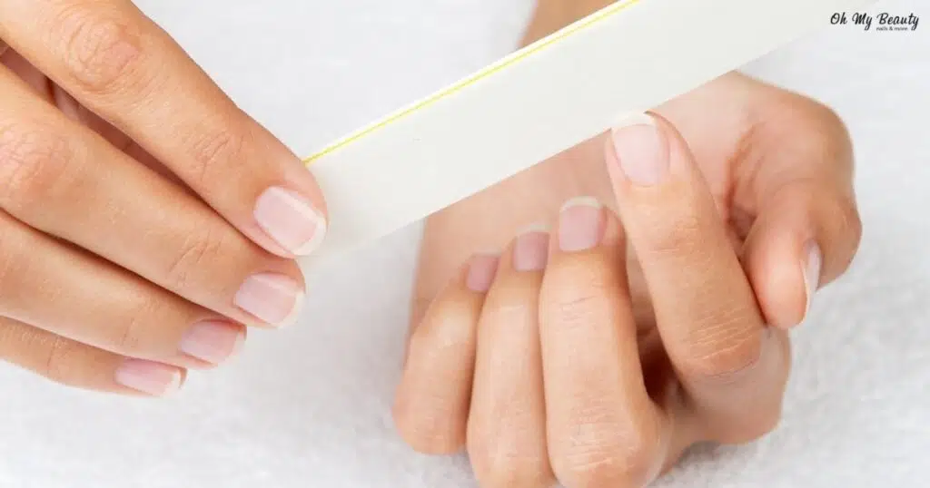 Πώς να κάνεις ημιμόνιμο μανικιούρ στο σπίτι Λιμάρισμα νυχιών