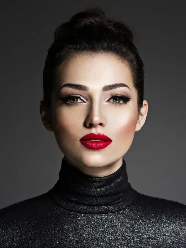 20 Υπέροχα μακιγιάζ με κόκκινο κραγιόν makigiaz me kokkino kragion 16