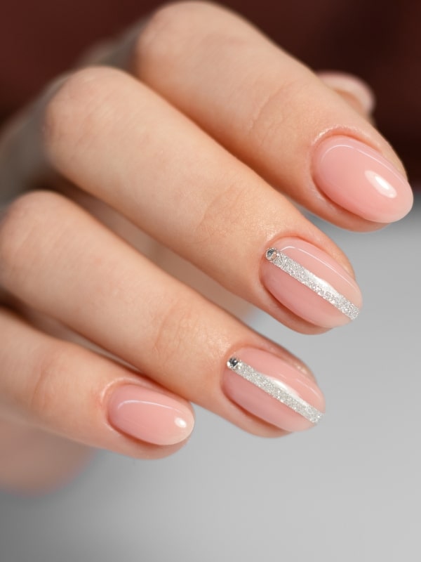 nude nails manicure 3