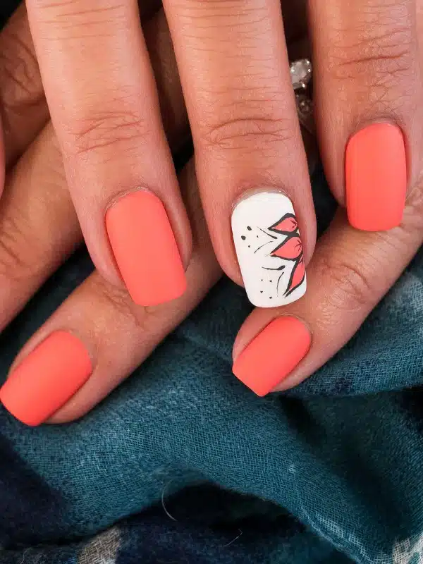 nude anoiksiatiko manikiour