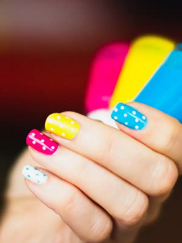 Νύχια Πάσχα 2023 - 30 Σχέδια Ιδέες polixroma poua nyxia pasxa min