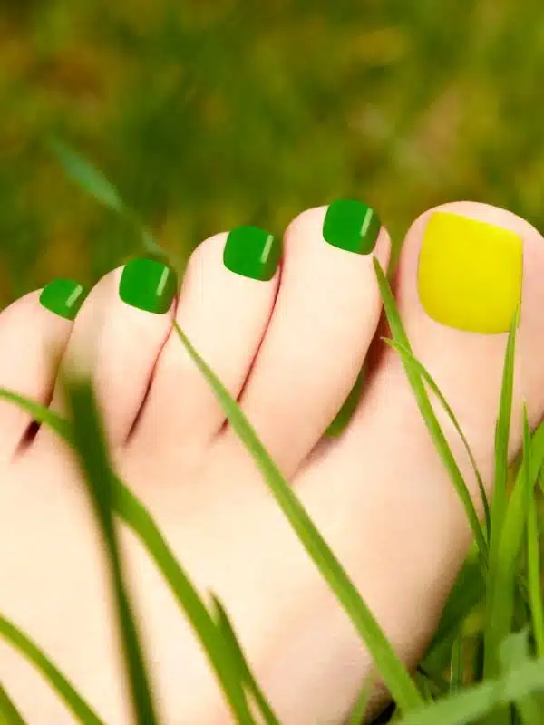 summer pedicure 5 min