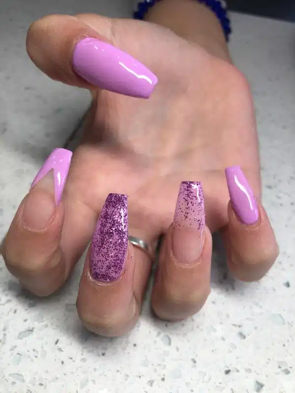 Μωβ Νύχια 50 Σχέδια Dixrwmia mwb roz glitter manikiour min