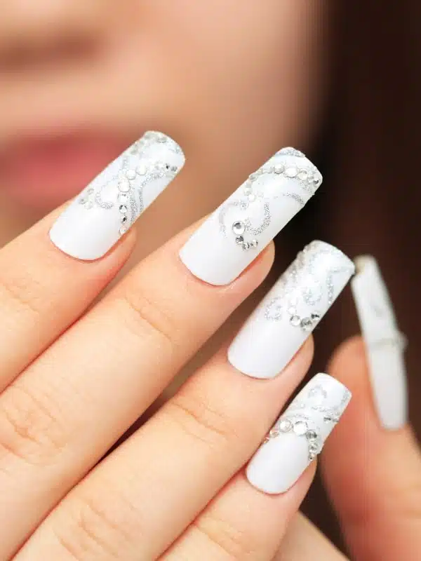 Άσπρα Νύχια 30 Σχέδια entypwsiako aspro nyfiko manikiour diakosmhsh petres min