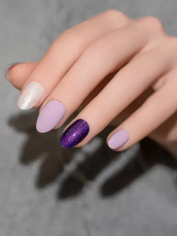 Μωβ Νύχια 50 Σχέδια idiaitero manikiour mwb apoxrwseis glitter min