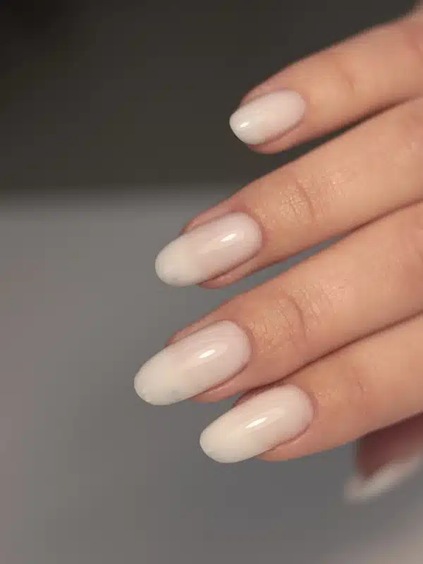 Νύχια Γαλακτερό - 20 Σχέδια Μανικιούρ nyxia amygdalo galaktero min