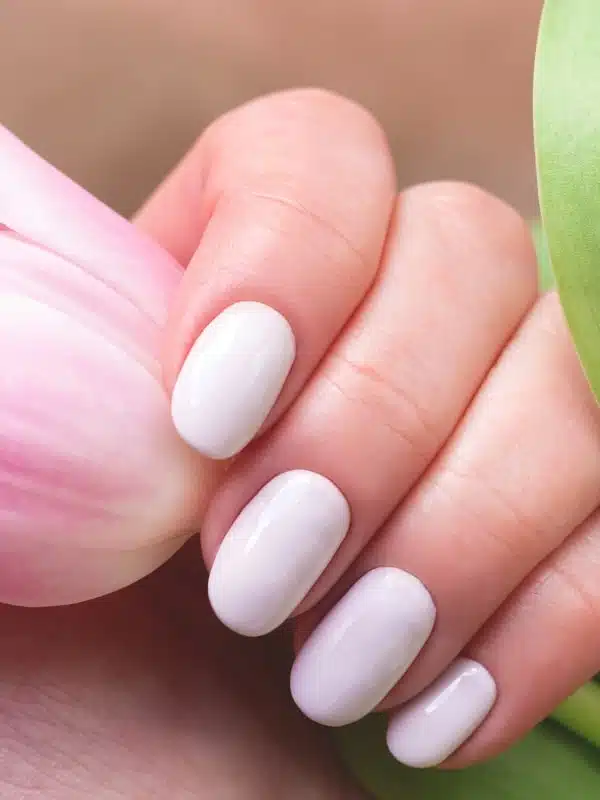 Άσπρα Νύχια 30 Σχέδια oval konto aspro gyalistero manikiour min