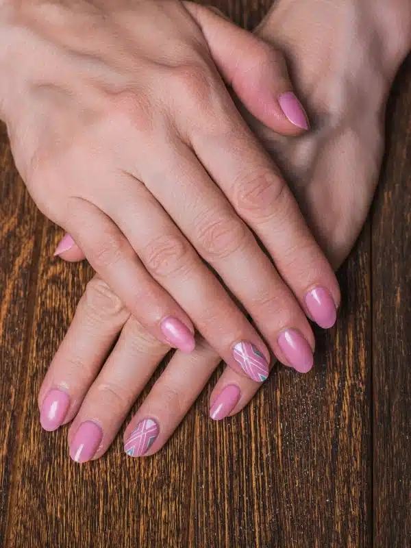 Ροζ Νύχια 50 Σχέδια roz perle manikiour geometrika sxhmata min