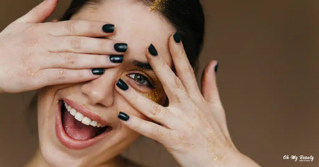 Νύχια 2025: Ο Απόλυτος Οδηγός για Τέλειο Μανικιούρ